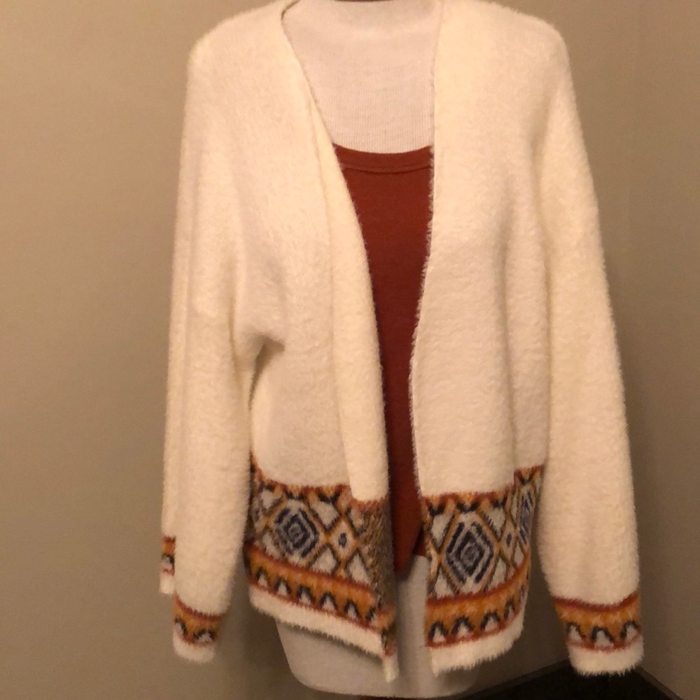 Pink Rose Sweater Size M NWOT